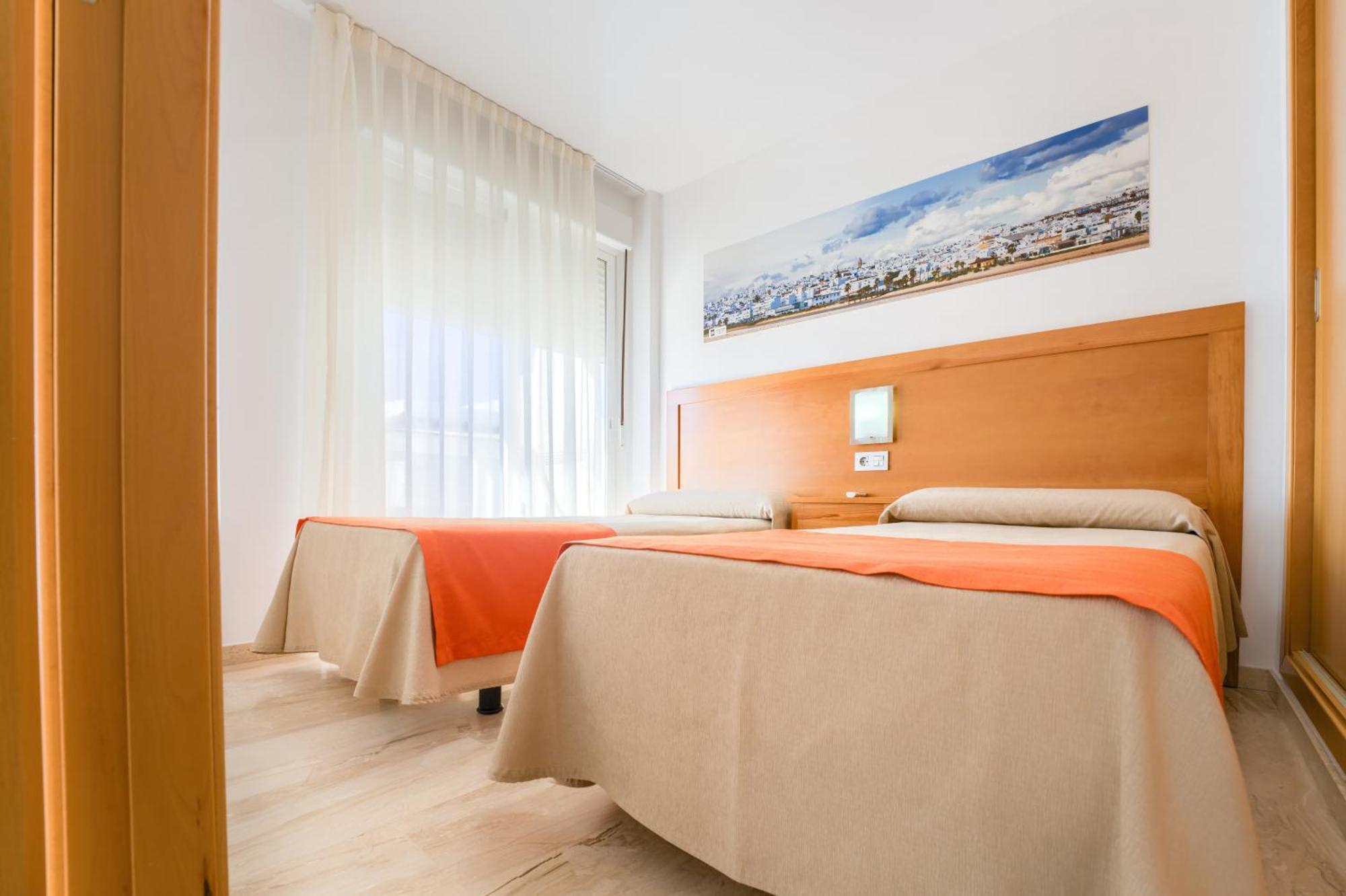 Hotel Apartamentos Loto Conil Conil De La Frontera Εξωτερικό φωτογραφία