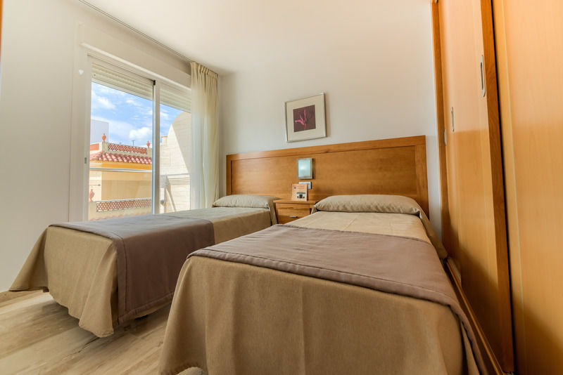 Hotel Apartamentos Loto Conil Conil De La Frontera Εξωτερικό φωτογραφία