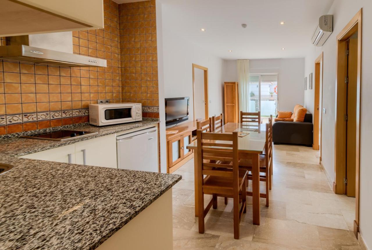 Hotel Apartamentos Loto Conil Conil De La Frontera Εξωτερικό φωτογραφία